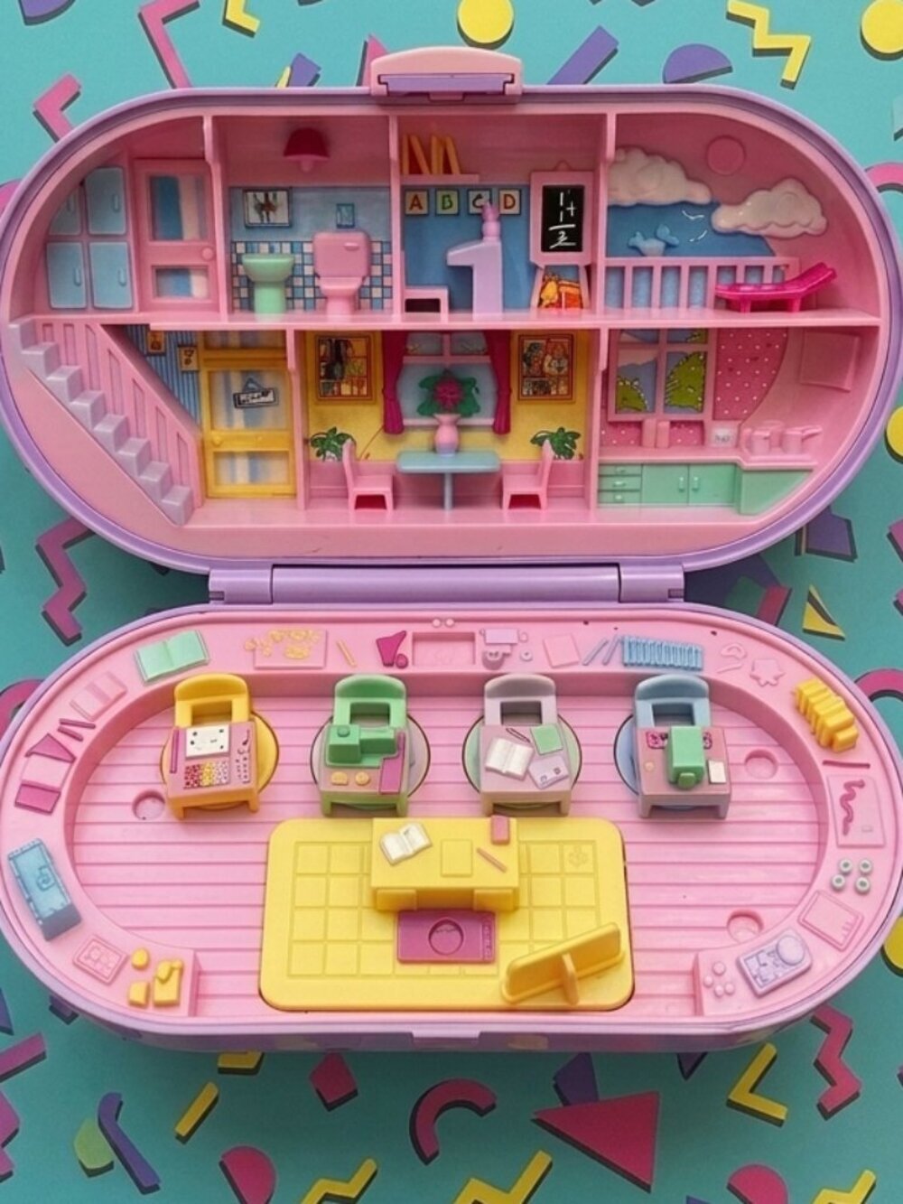 Vintage 1992 Bluebird Toys Polly Pocket "Stampin' School" Playset